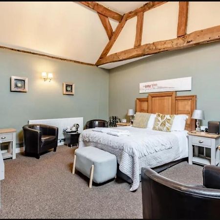 Curly Tail Accommodation Bishop's Castle Bagian luar foto
