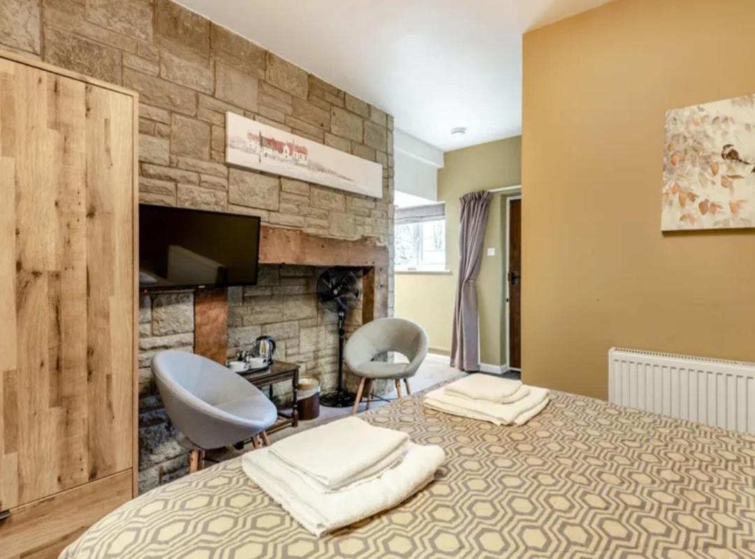Curly Tail Accommodation Bishop's Castle Bagian luar foto
