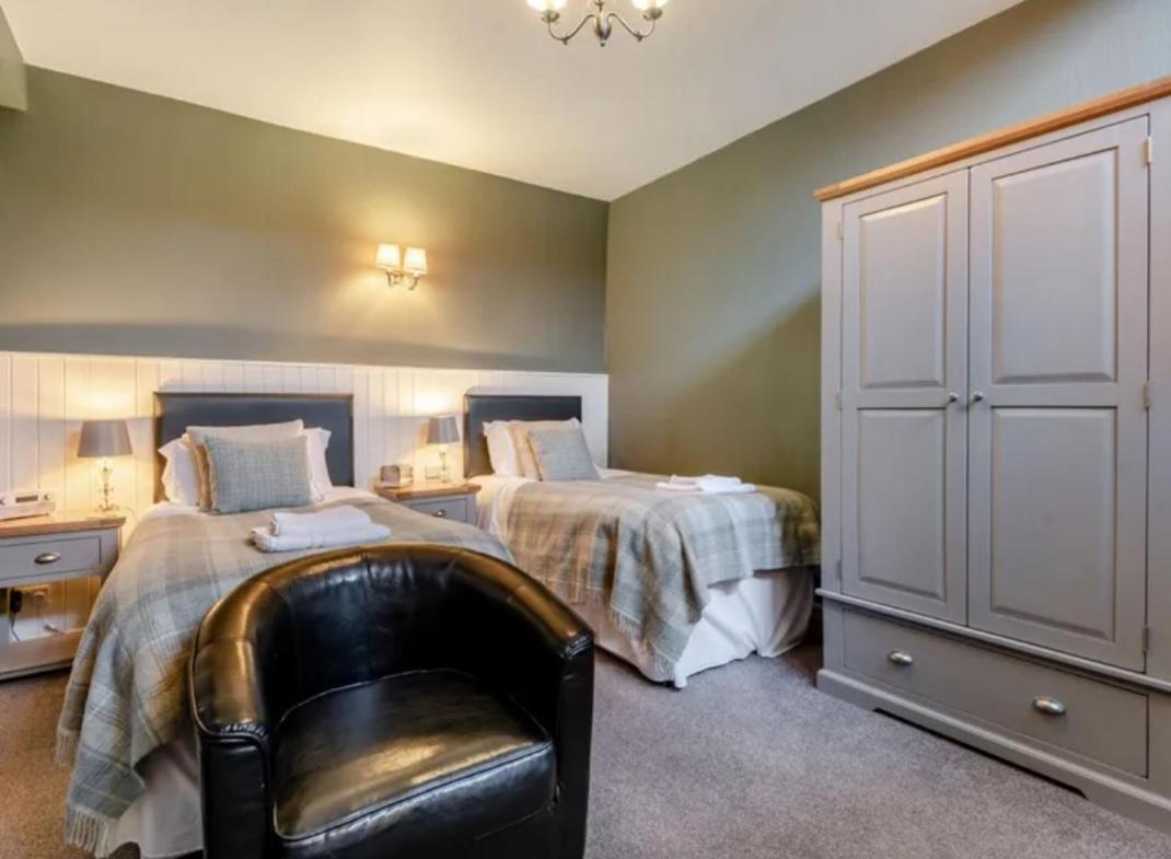 Curly Tail Accommodation Bishop's Castle Bagian luar foto